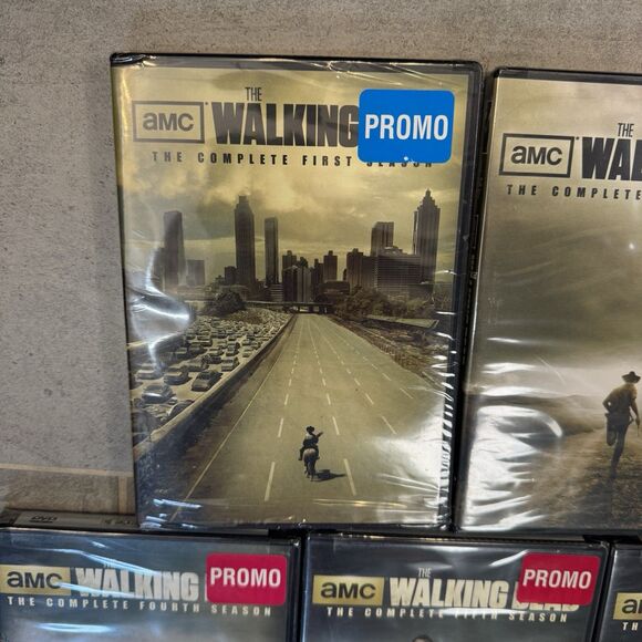 The Walking Dead Complete Series Seasons 1–7 DVD Box Set – New & Sealed - Picture 3 of 13